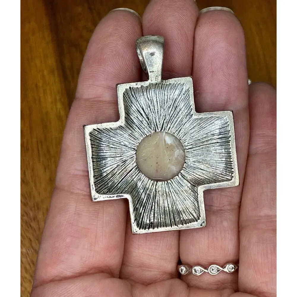 Silvertone Cross Pendant And Matching Earrings With Stone Center ￼